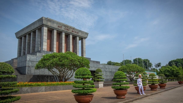 Во Вьетнаме снова заработал мавзолей Хо Ши Мина