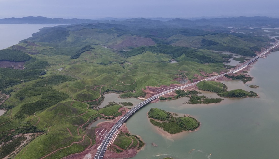 Участок автомагистрали Вьетнама готовится к открытию