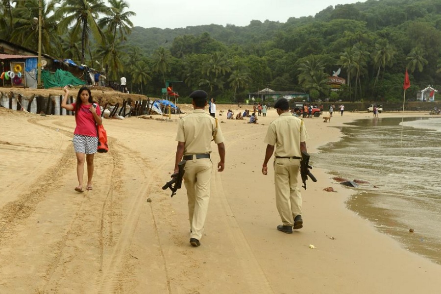 Туристов в Гоа начали арестовывать и штрафовать полицейские-оборотни