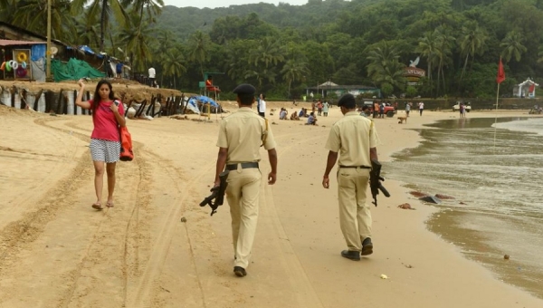 Туристов в Гоа начали арестовывать и штрафовать полицейские-оборотни