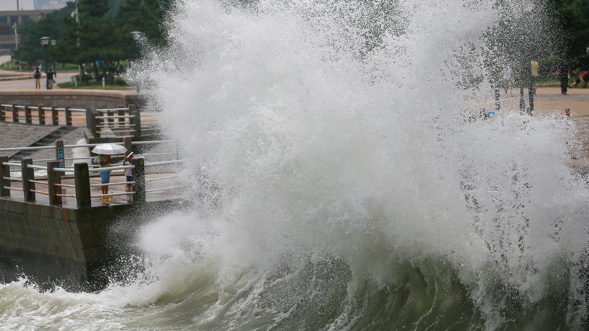 В Китае и Гонконге ожидают самый сильный за 70 лет супертайфун.