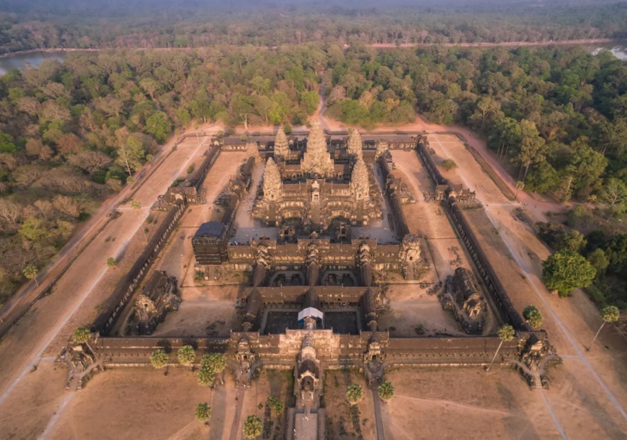 Чтобы привлечь больше туристов Камбоджа открыла новый аэропорт.