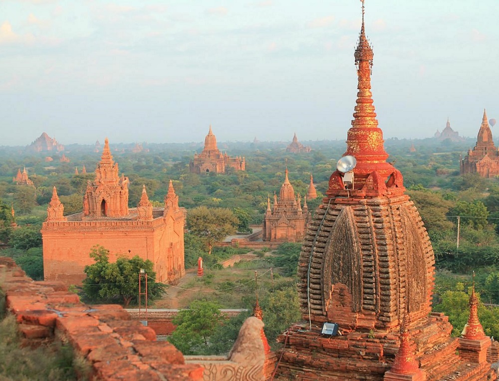 В Мьянме отменили последние ковидные ограничения
